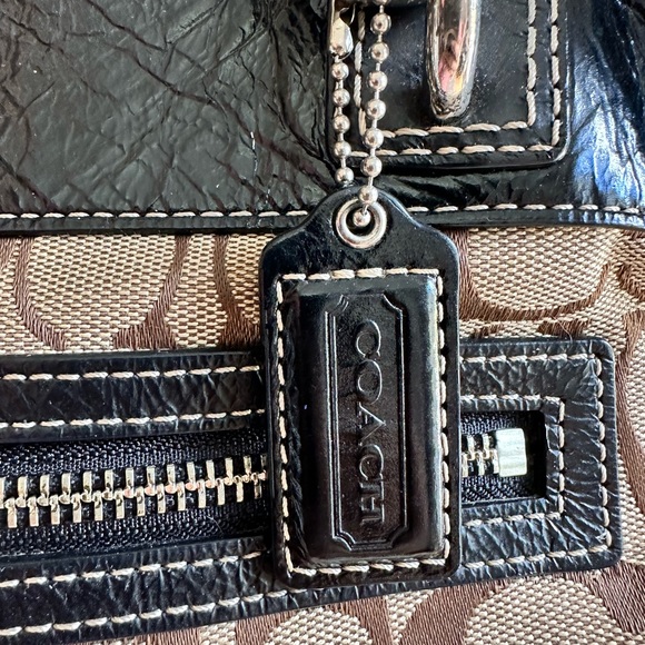 Coach Penelope Bag w/ COA - Picture 4 of 16